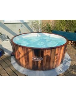 Lay-Z-Spa Hot Tub